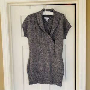 Candie’s short sleeve sweater